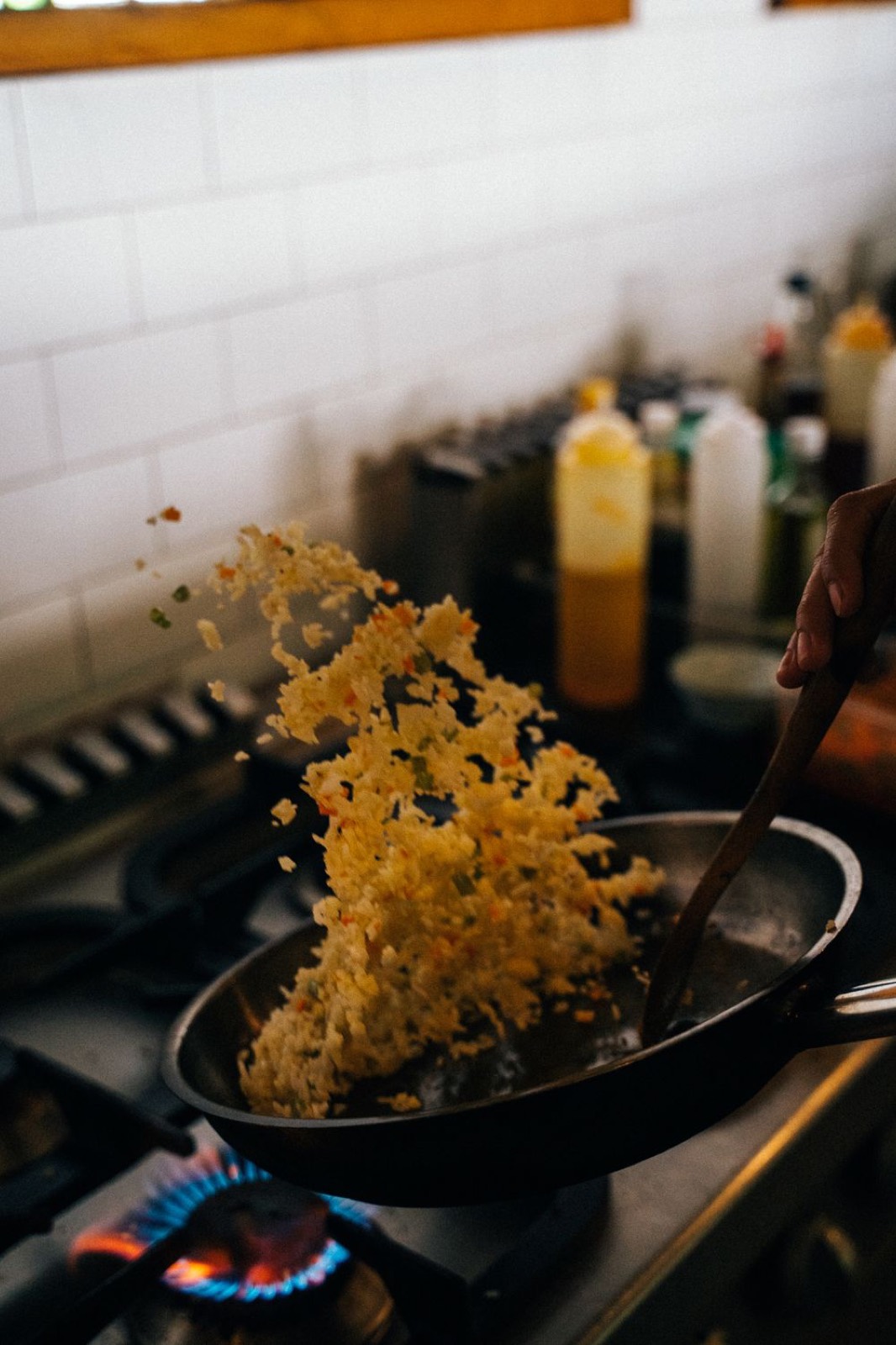 Nasi goreng met kip en ei