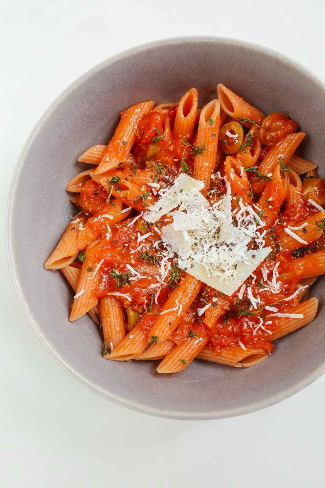 Pasta met tonijn, tomaat en veel groente